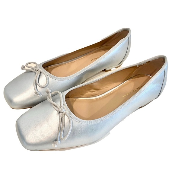 NWT — Fasion to Figure Fawn Ballet Flats Metallic Silver w/Bow Size 9W - Picture 7 of 10